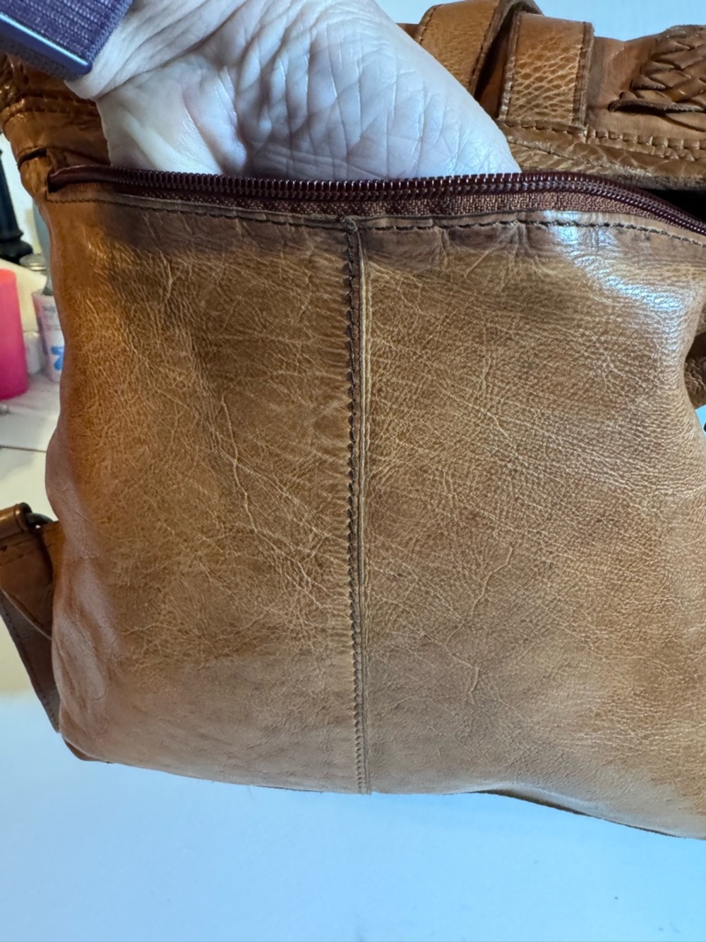 Vilenca - Holland Brown Leather Backpack - Picture 4 of 8